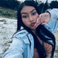 Carolina_cherry - Live now on Stripchat