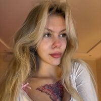 ScoobeDeDoo - Live now on Stripchat