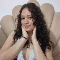 Alana_444 - Live now on Stripchat