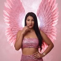 naomidibello - Live now on Stripchat