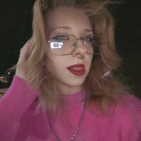 TiaraHenegan - Live now on Stripchat