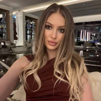 moretheninfinity - Live now on Stripchat