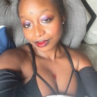 tia___fox - Live now on Stripchat