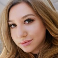 HappyLisa - Live now on Stripchat