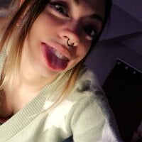 KierBearKisses - Live now on Stripchat