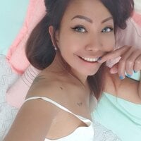 ElyaQuinn - Live now on Stripchat