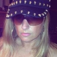 Aleesa_milfxo - Live now on Stripchat