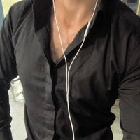 yazin19 - Live now on Stripchat