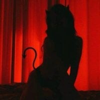 PlayGirLL_ - Live now on Stripchat