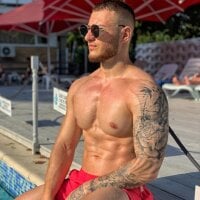 AaronMuscle - Live now on Stripchat