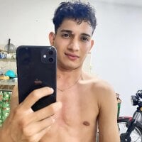 Benjamin_Buster - Live now on Stripchat