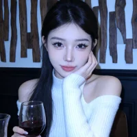 kiki-chloe - Live now on Stripchat