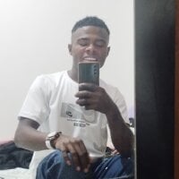 _yefez - Live now on Stripchat