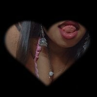 Sarita_7 - Live now on Stripchat