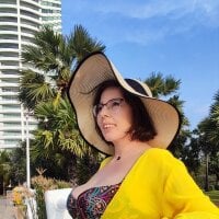 B_Bonya_m - Live now on Stripchat