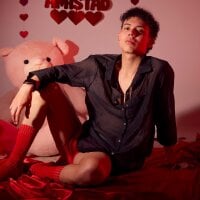 yoursexyjose - Live now on Stripchat