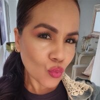 karla-bruni - Live now on Stripchat