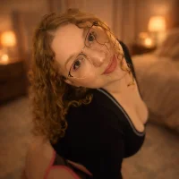EmmieRae - Live now on Stripchat